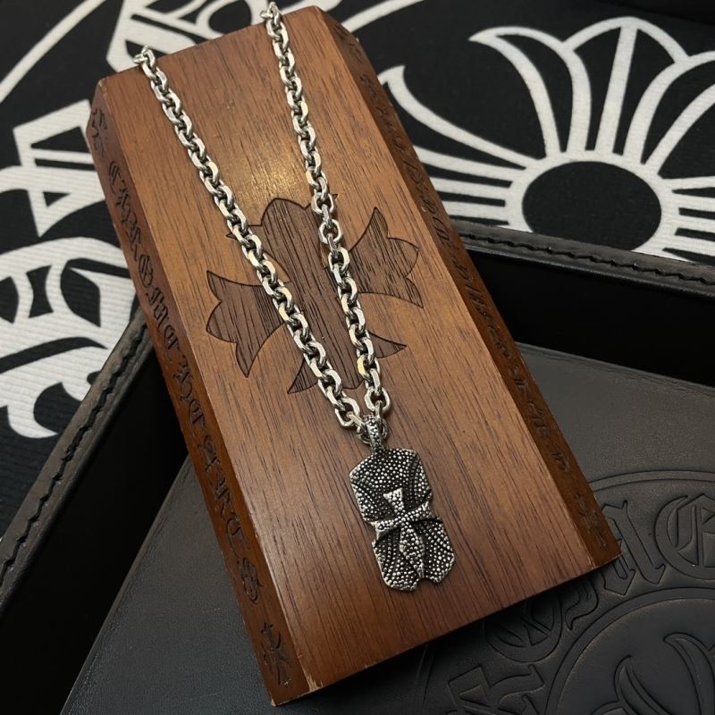 Ch*0me He**ts necklaces